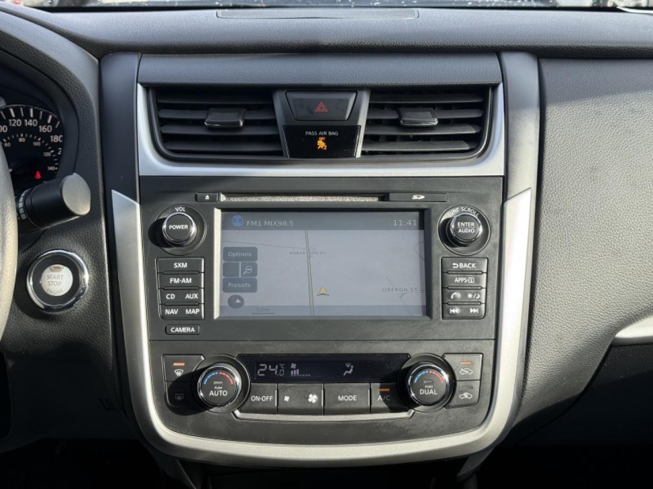 2016 Nissan Altima 2.5 SV  - Sunroof -  Navigation Photo