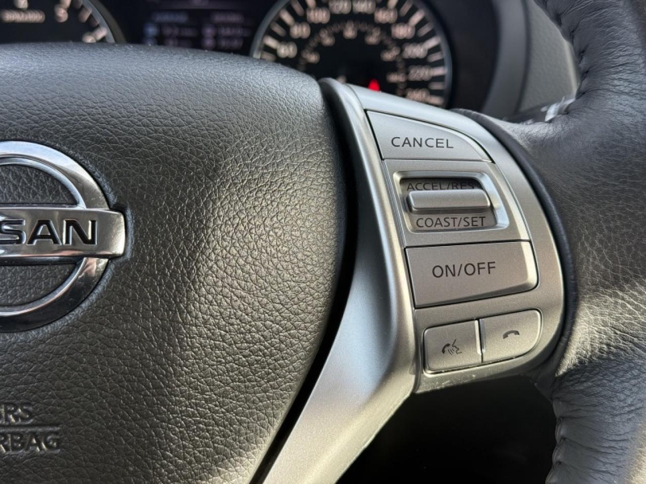 2016 Nissan Altima 2.5 SV  - Sunroof -  Navigation Photo