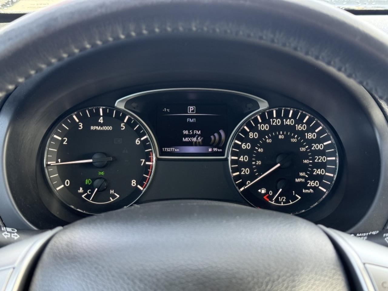 2016 Nissan Altima 2.5 SV  - Sunroof -  Navigation Photo