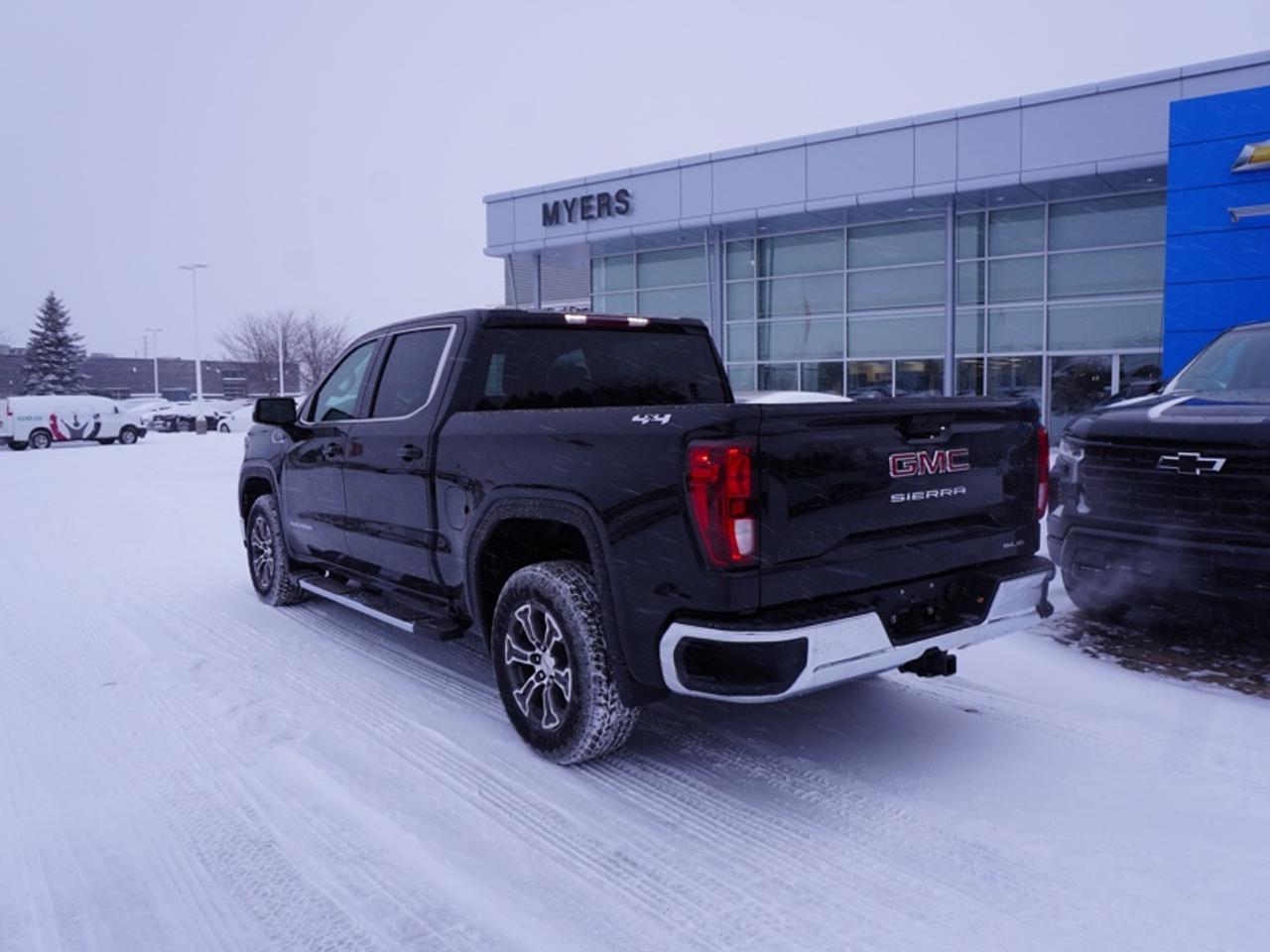 2026 GMC Sierra 1500 SLE Photo