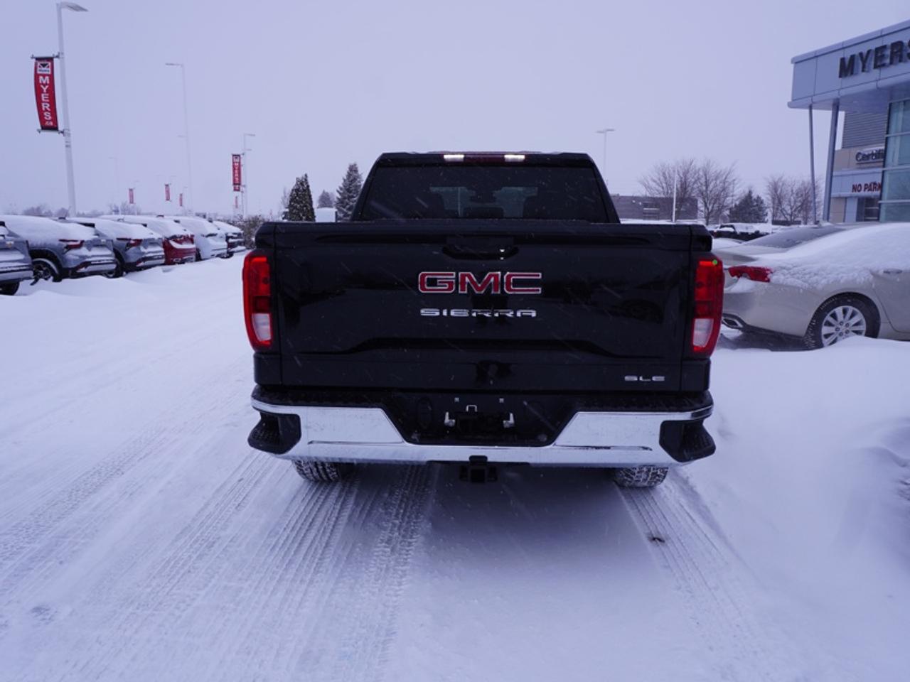 2026 GMC Sierra 1500 SLE Photo