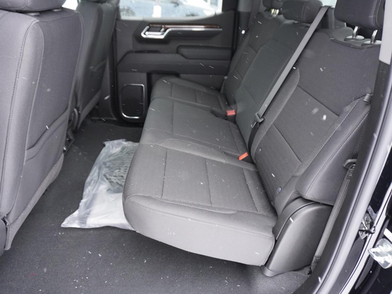 2026 GMC Sierra 1500 SLE Photo