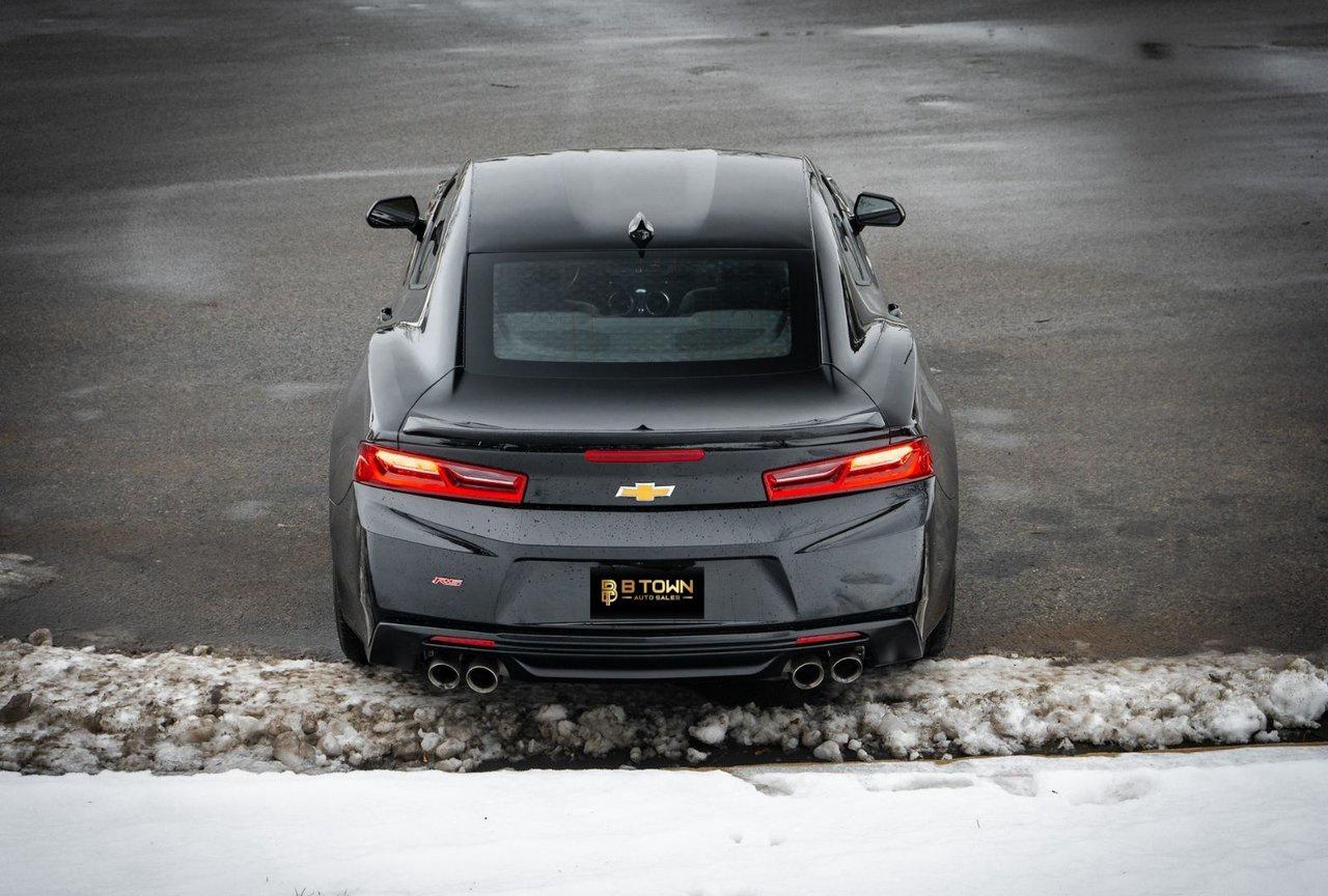 2018 Chevrolet Camaro 2LT Photo