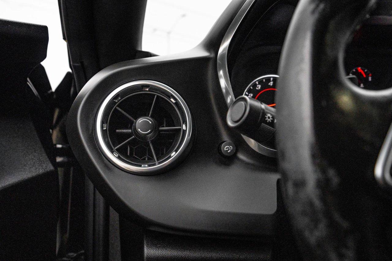 2018 Chevrolet Camaro 2LT Photo