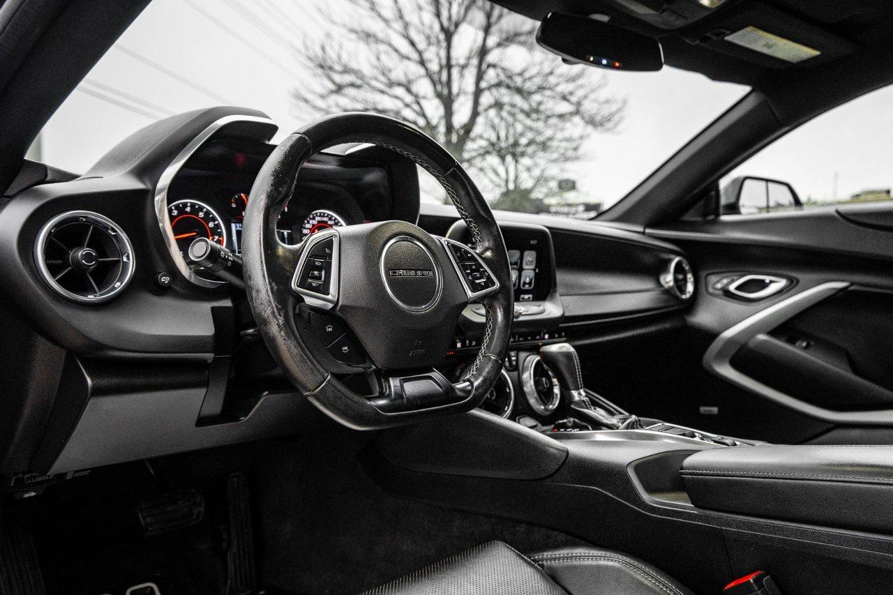 2018 Chevrolet Camaro 2LT Photo