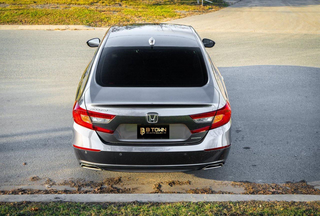 2022 Honda Accord Sedan Touring Photo