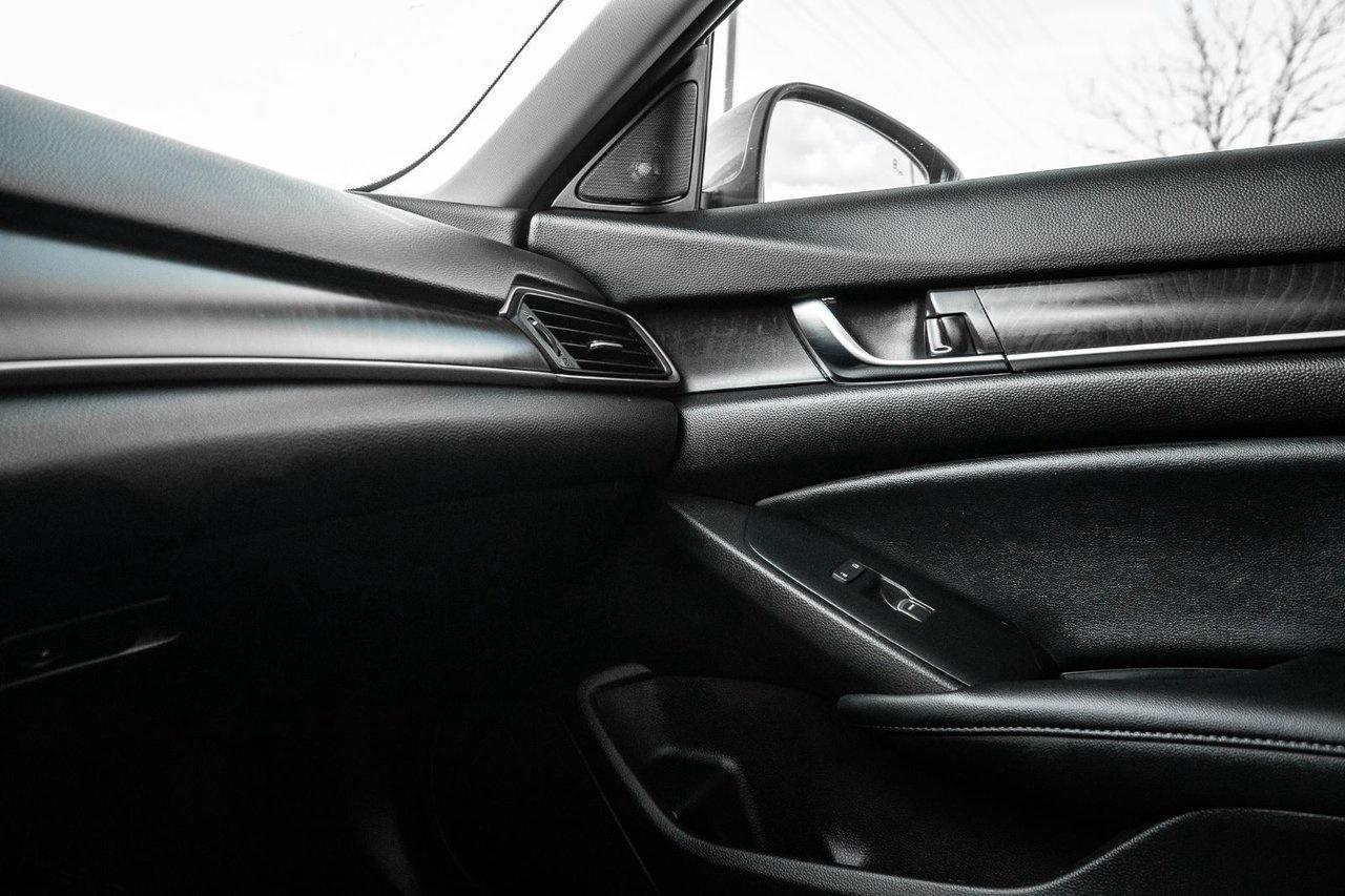 2022 Honda Accord Sedan Touring Photo