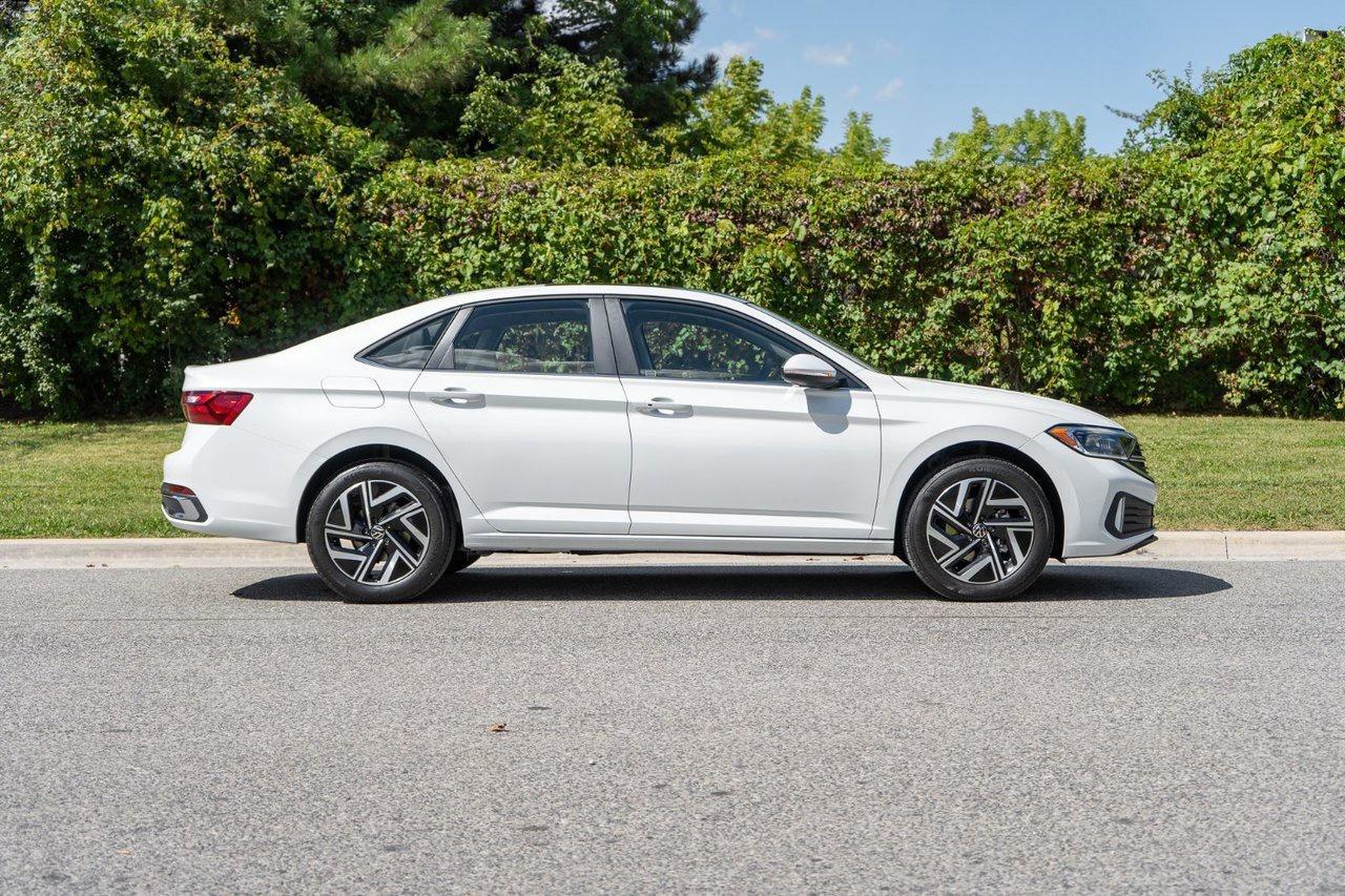 2024 Volkswagen Jetta HIGHLINE Photo