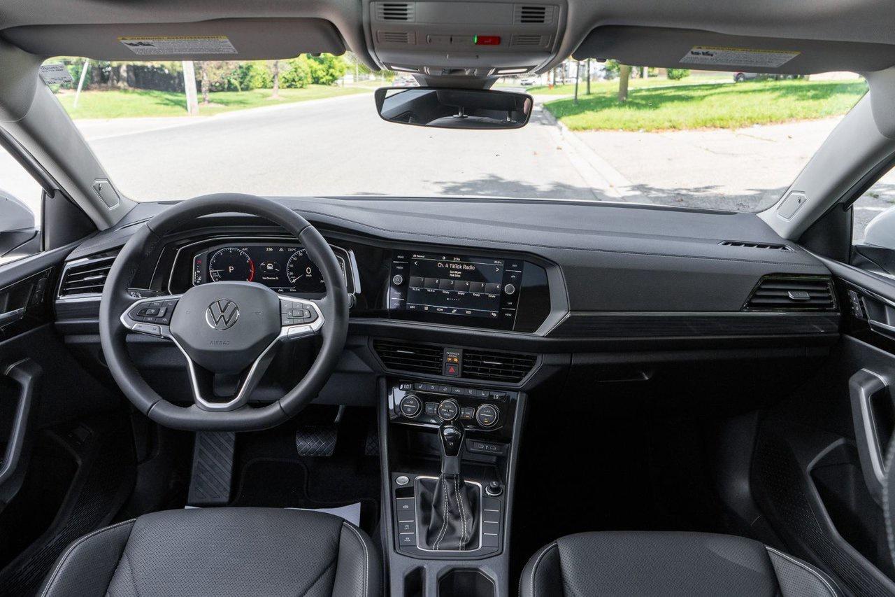 2024 Volkswagen Jetta HIGHLINE Photo