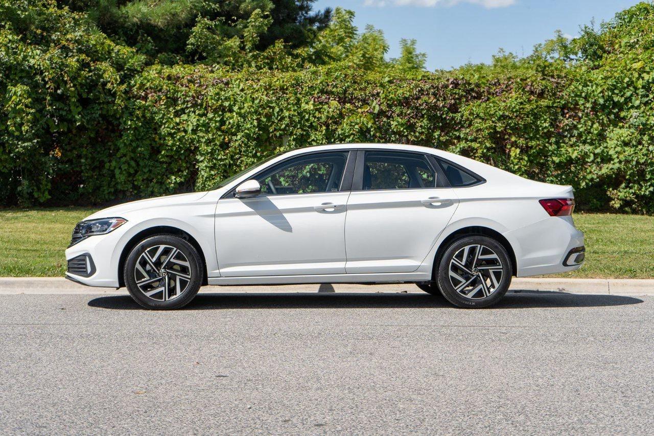 2024 Volkswagen Jetta HIGHLINE Photo