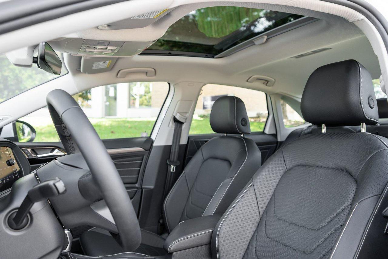 2024 Volkswagen Jetta HIGHLINE Photo