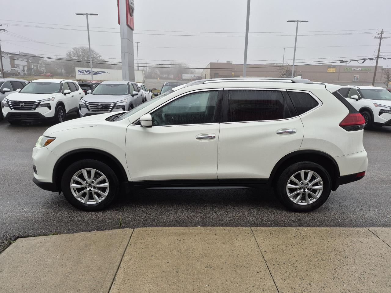 2020 Nissan Rogue Special Edition AWD Photo3