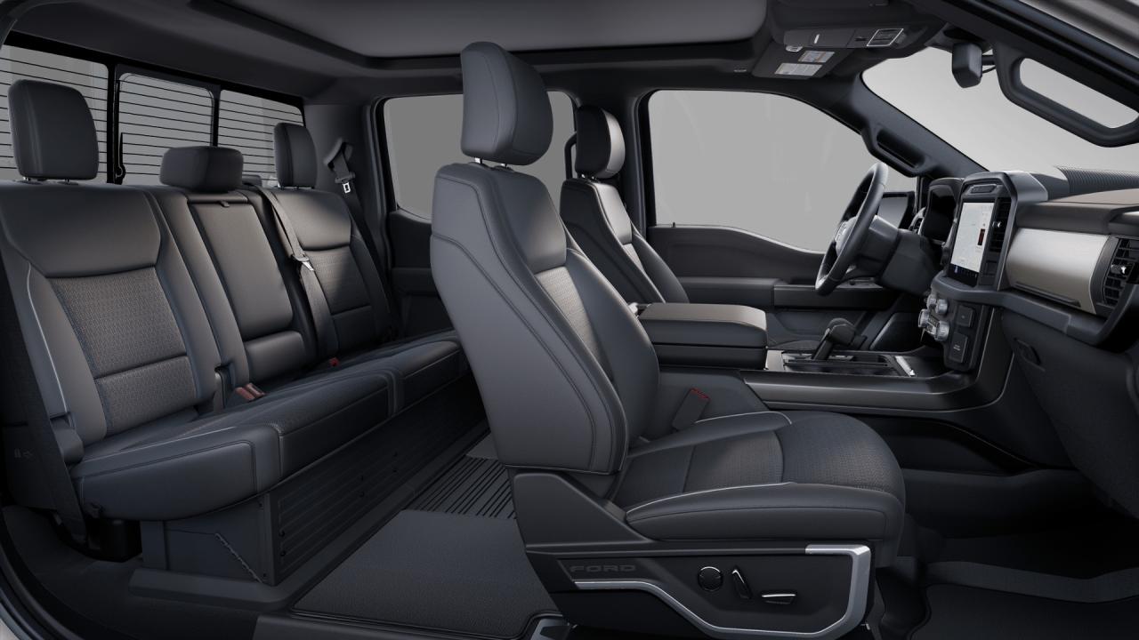 2025 Ford F-150 Lariat Photo5