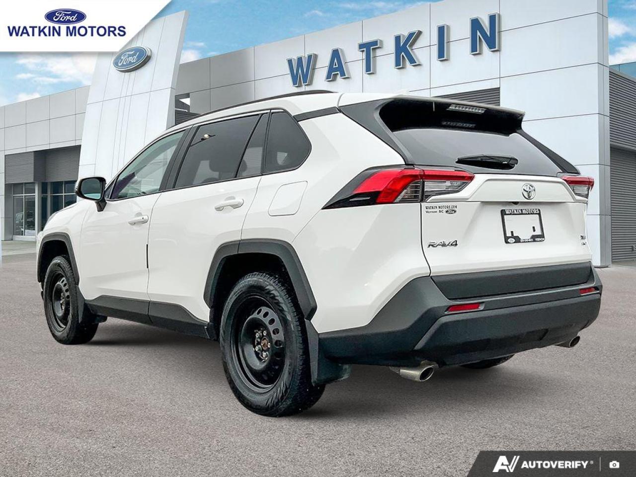 2023 Toyota RAV4 XLE AWD Photo29