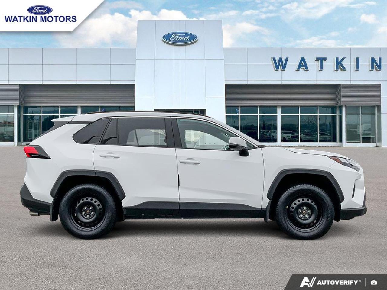 2023 Toyota RAV4 XLE AWD Photo29