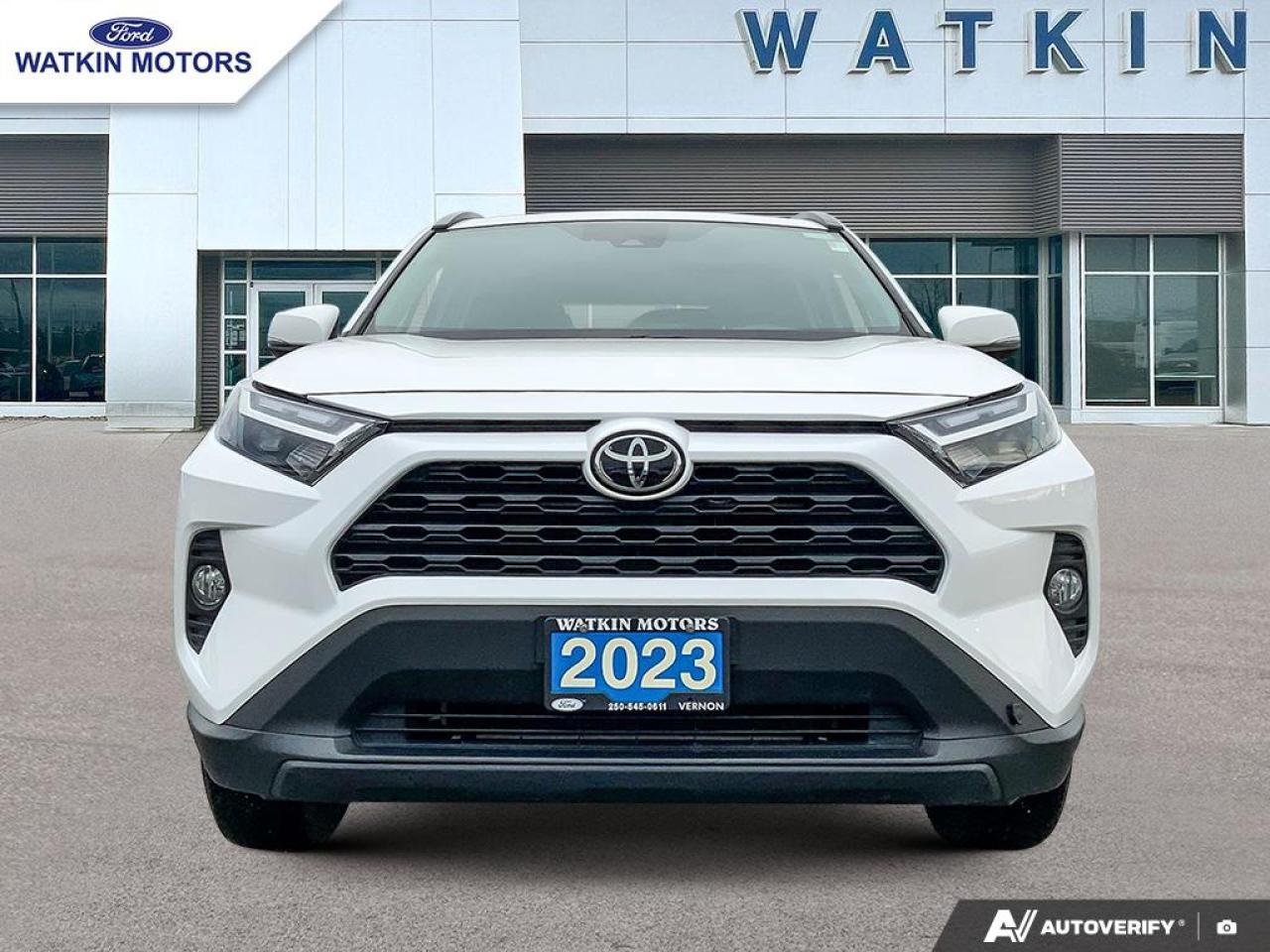 2023 Toyota RAV4 XLE AWD Photo7