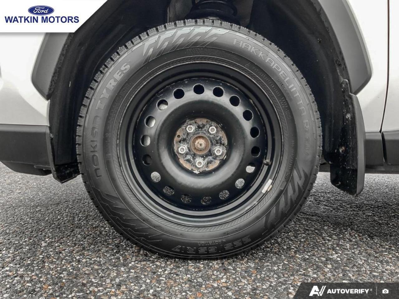 2023 Toyota RAV4 XLE AWD Photo29