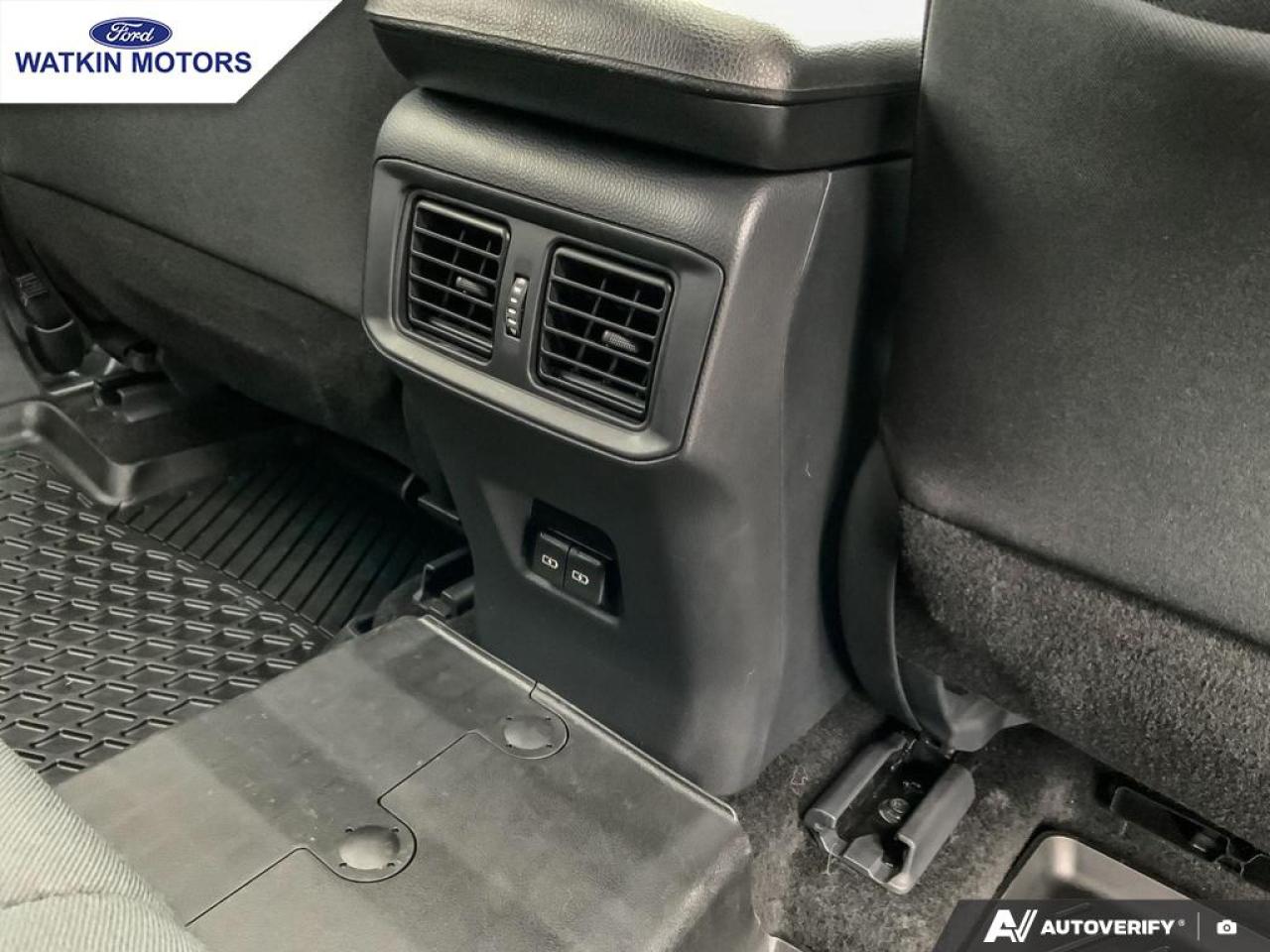 2023 Toyota RAV4 XLE AWD Photo29