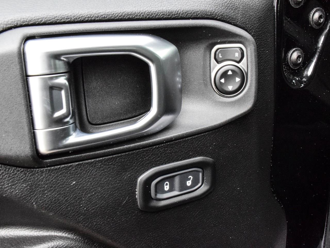 2023 Jeep Wrangler SPORT ALTITUDE 4 DOOR 4X4 Photo