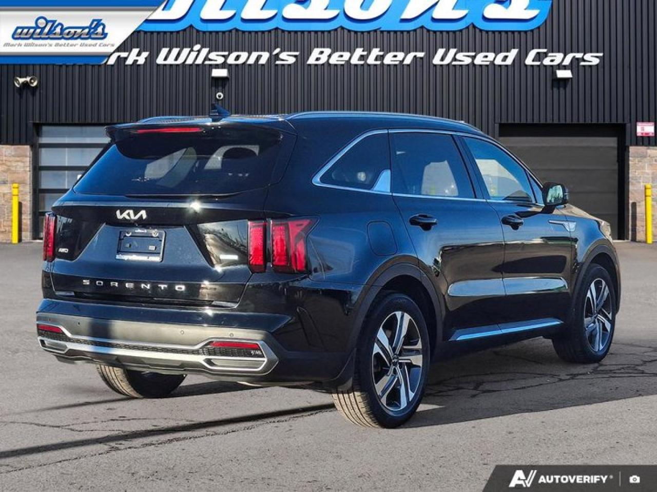 2022 Kia Sorento Plug-In Hybrid EX AWD | PHEV | BSM | Carplay and Android Auto | 2nd Row Captain's Chairs | Heated Seats & More ! Photo4