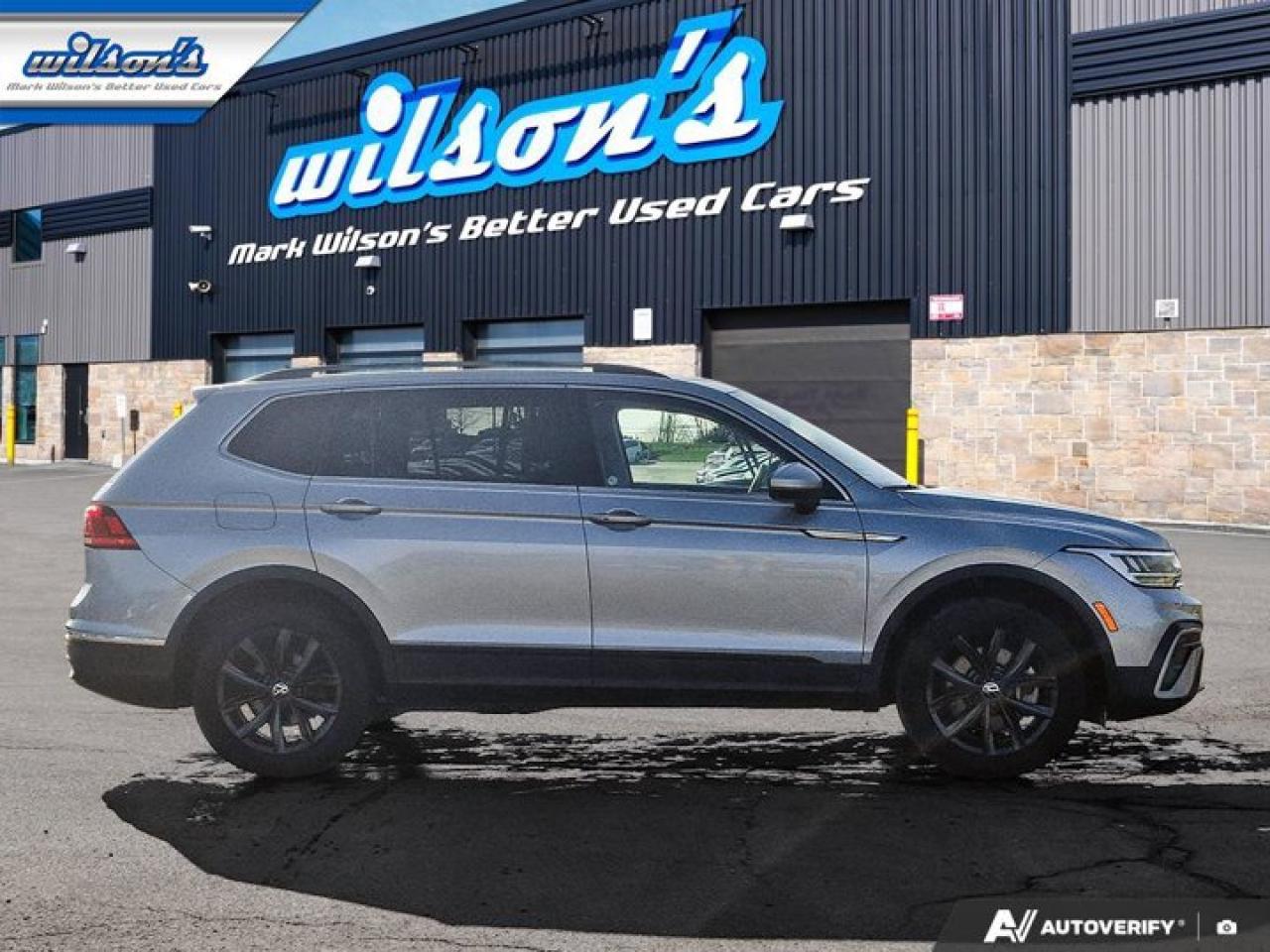 2024 Volkswagen Tiguan Comfortline 4Motion | Leather | Pano Roof | Heated Seats + Steering | Adaptive Cruise | and More ! Photo