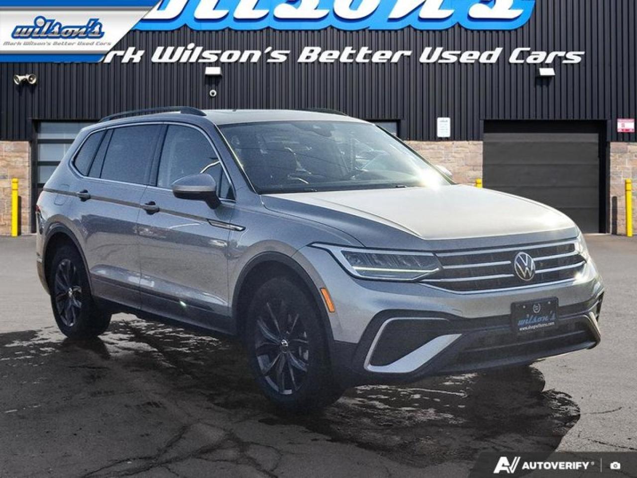 2024 Volkswagen Tiguan Comfortline 4Motion | Leather | Pano Roof | Heated Seats + Steering | Adaptive Cruise | and More ! Photo