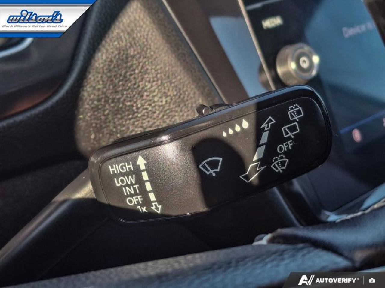 2024 Volkswagen Tiguan Comfortline 4Motion | Leather | Pano Roof | Heated Seats + Steering | Adaptive Cruise | and More ! Photo