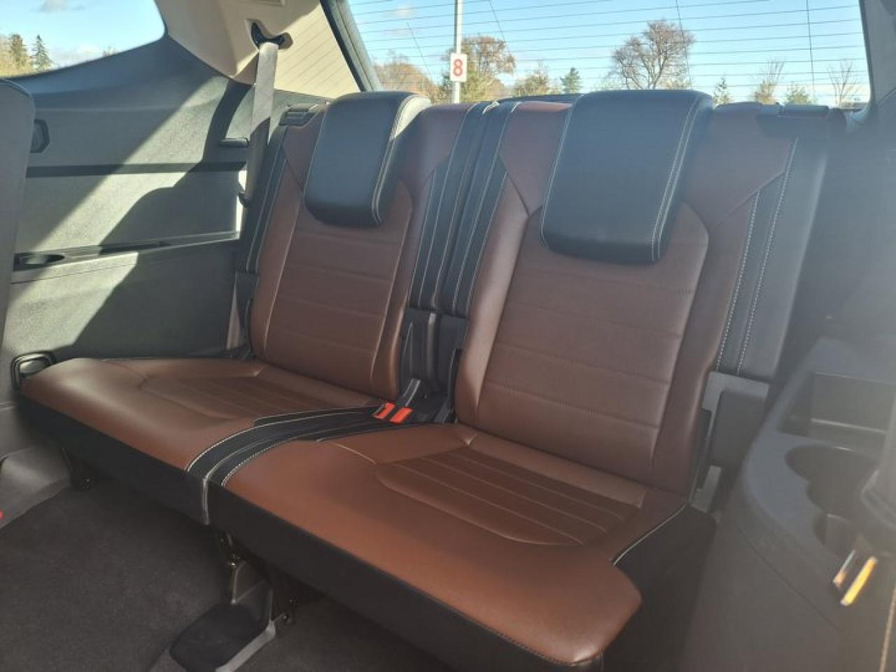 2022 Volkswagen Atlas Execline AWD | 7 Passenger | Leather | Heated Seats + Steering | 360 Cam | Panoramic Sunroof & More! Photo