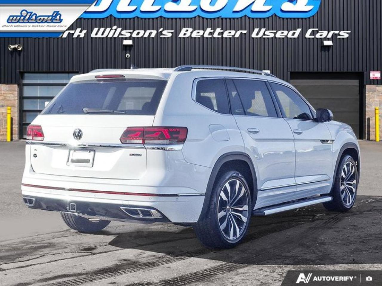 2022 Volkswagen Atlas Execline AWD | 7 Passenger | Leather | Heated Seats + Steering | 360 Cam | Panoramic Sunroof & More! Photo4