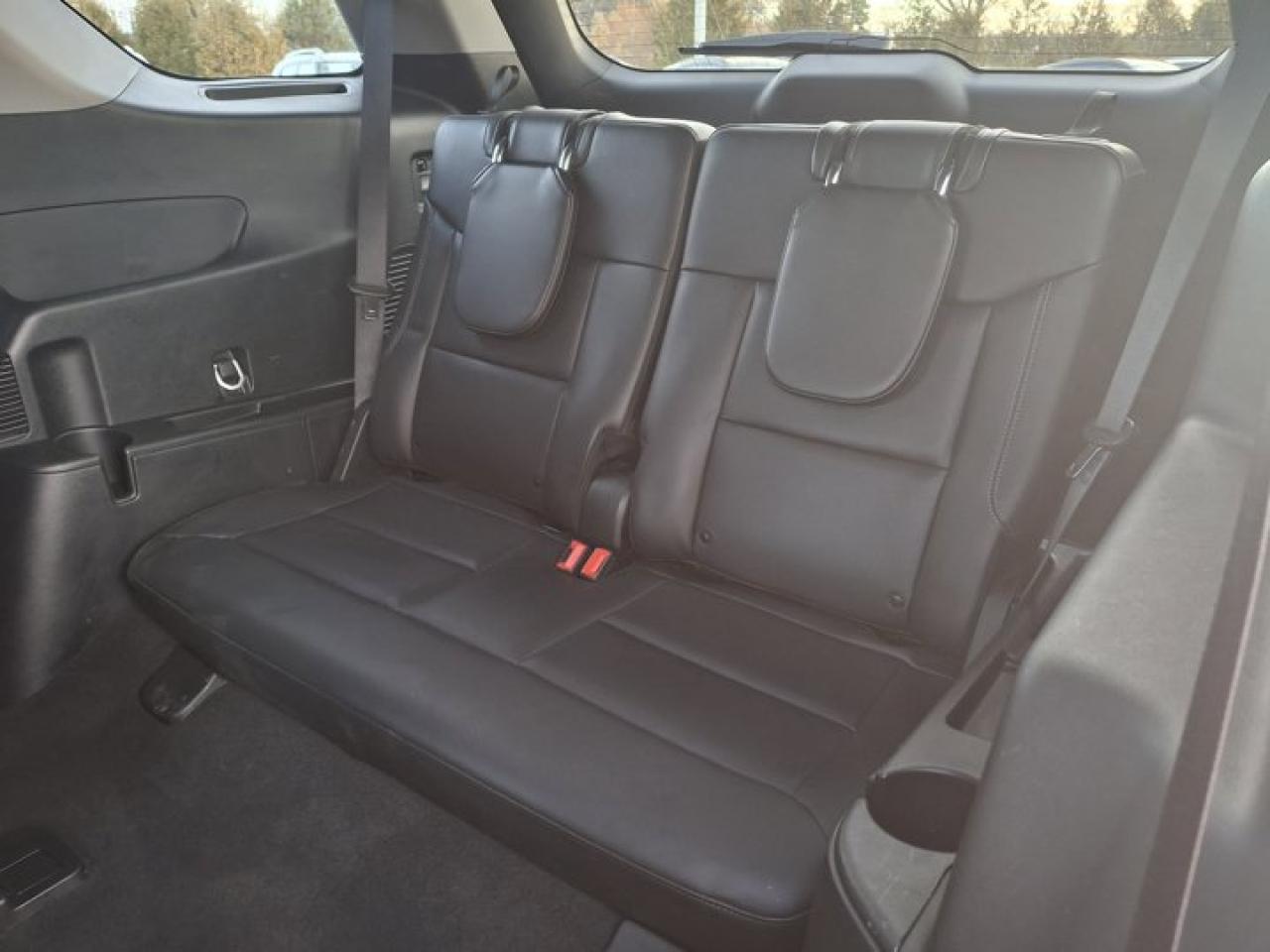 2023 Ford Explorer XLT 4WD | 202A | Tow Pkg | Adaptive Cruise | Nav | Leather | Heated Wheel + Seats | and More ! Photo