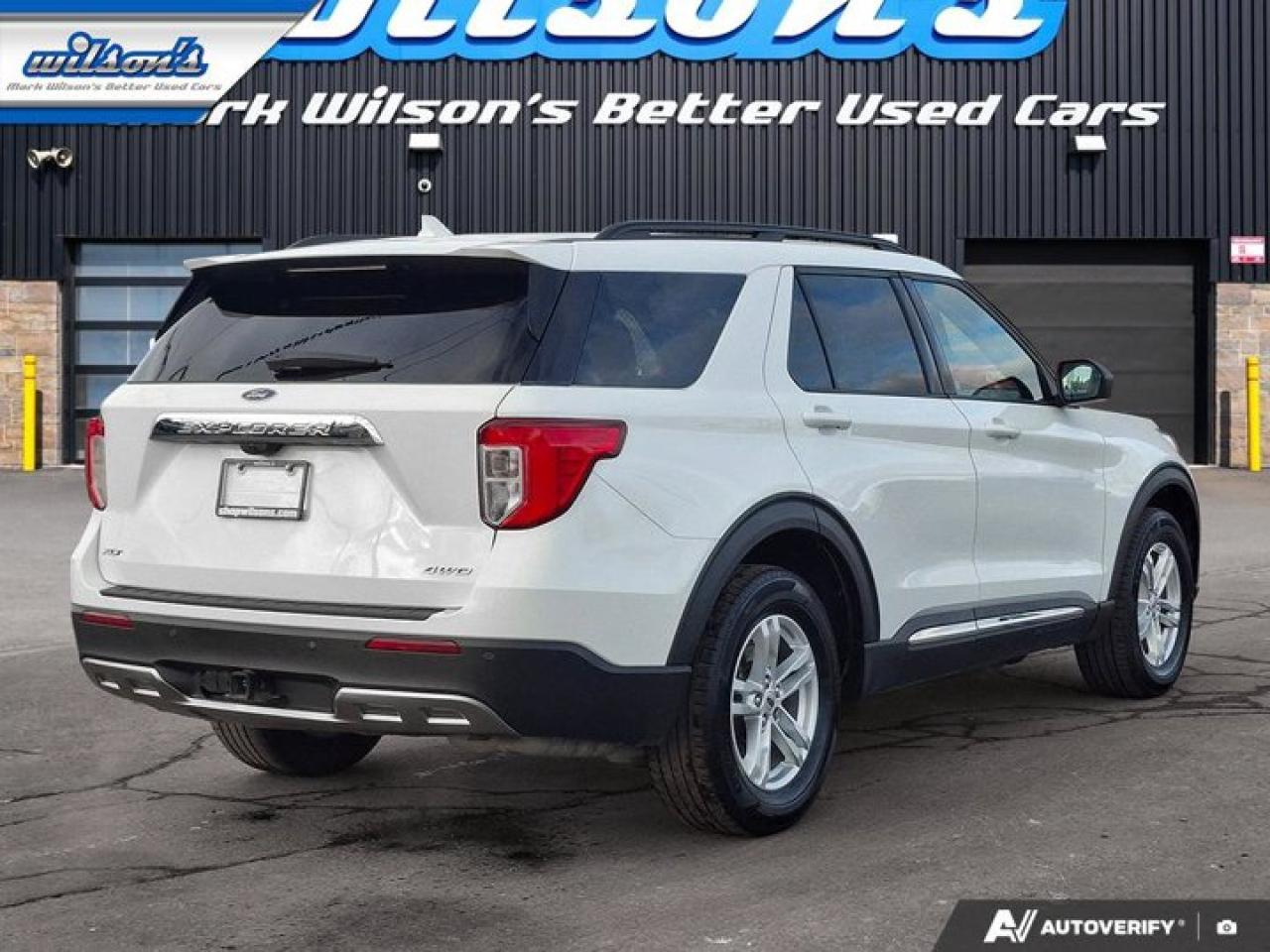 2023 Ford Explorer XLT 4WD | 202A | Tow Pkg | Adaptive Cruise | Nav | Leather | Heated Wheel + Seats | and More ! Photo4