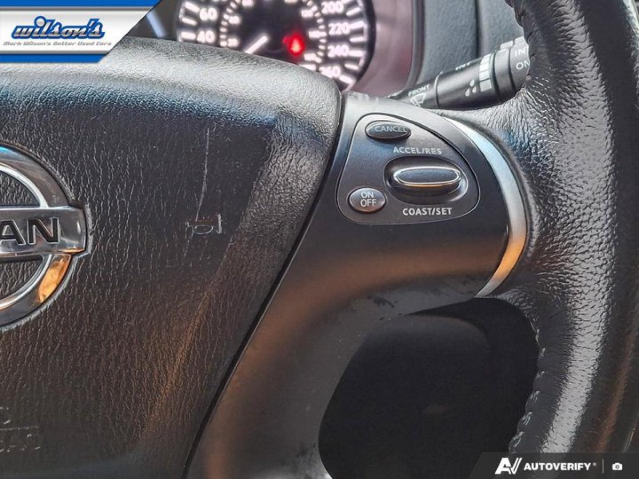 2014 Nissan Pathfinder SL 4WD | Leather | Heated Wheel + Seats | Rear Camera | Remote Start | Bluetooth | and More ! Photo