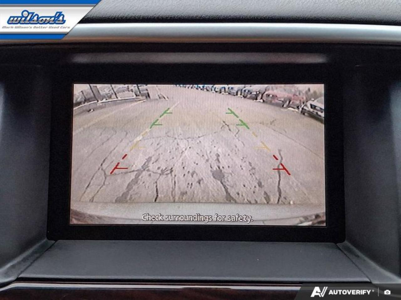 2014 Nissan Pathfinder SL 4WD | Leather | Heated Wheel + Seats | Rear Camera | Remote Start | Bluetooth | and More ! Photo