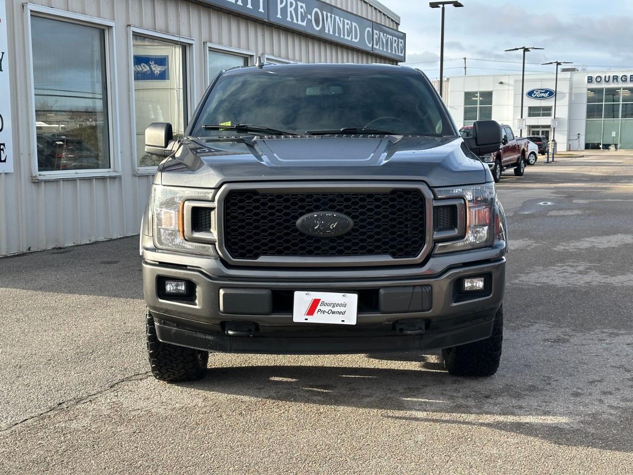 2018 Ford F-150 XLT 4WD SuperCrew 5.5' Box Photo2