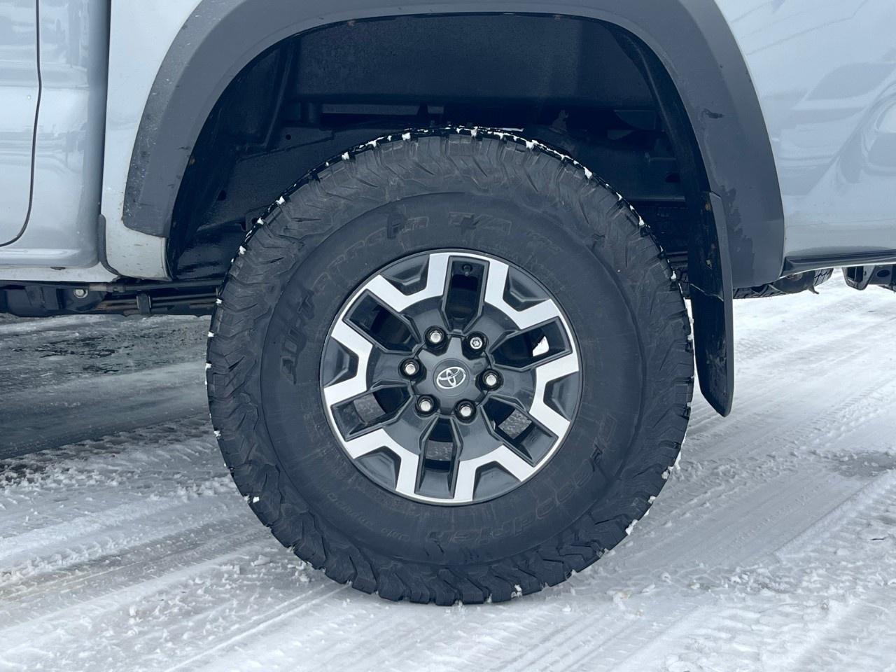 2021 Toyota Tacoma 4x4 Double Cab Auto SB Nightshade Photo3