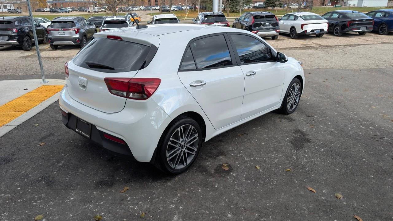 2023 Kia Rio 5-Door EX PREMIUM IVT Photo