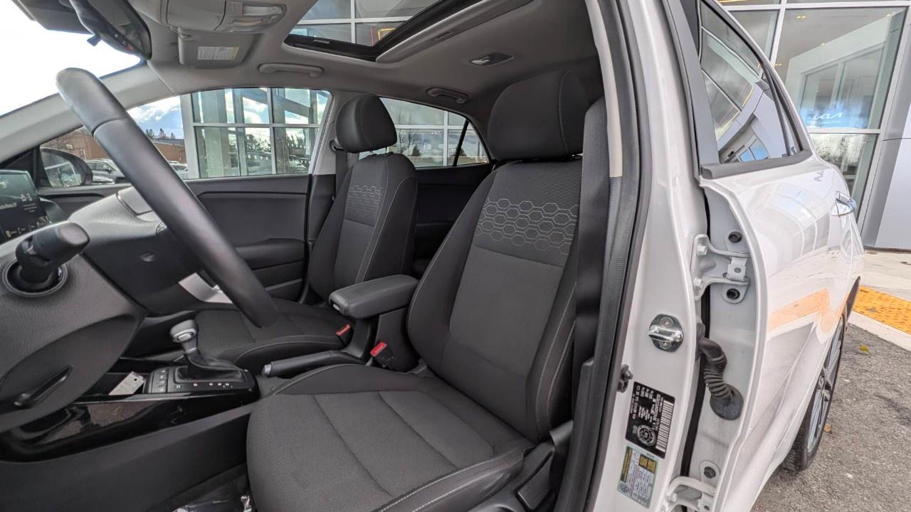 2023 Kia Rio 5-Door EX PREMIUM IVT Photo
