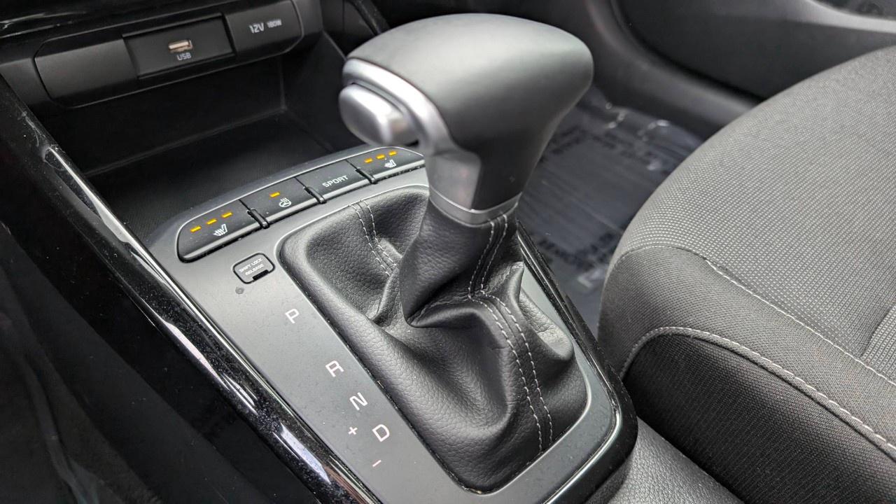 2023 Kia Rio 5-Door EX PREMIUM IVT Photo