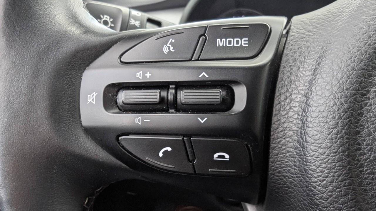 2023 Kia Rio 5-Door EX PREMIUM IVT Photo