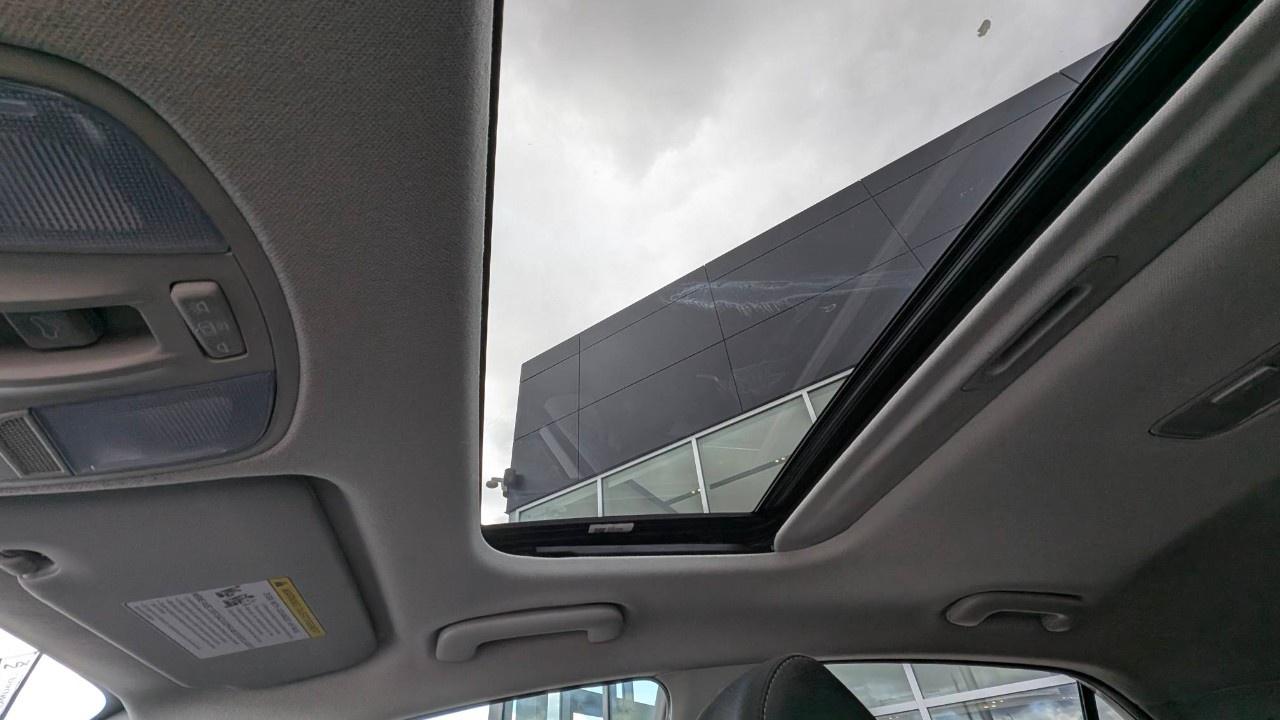 2023 Kia Rio 5-Door EX PREMIUM IVT Photo