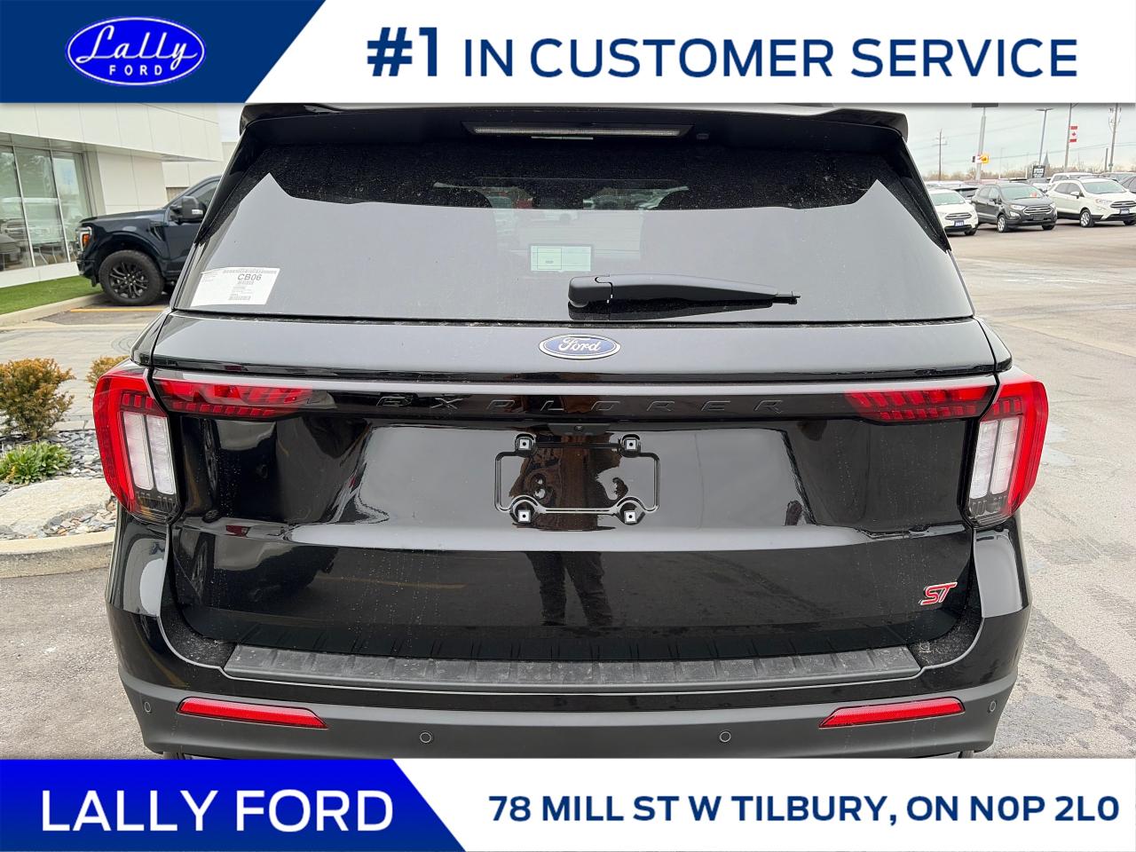 2026 Ford Explorer ST Photo3