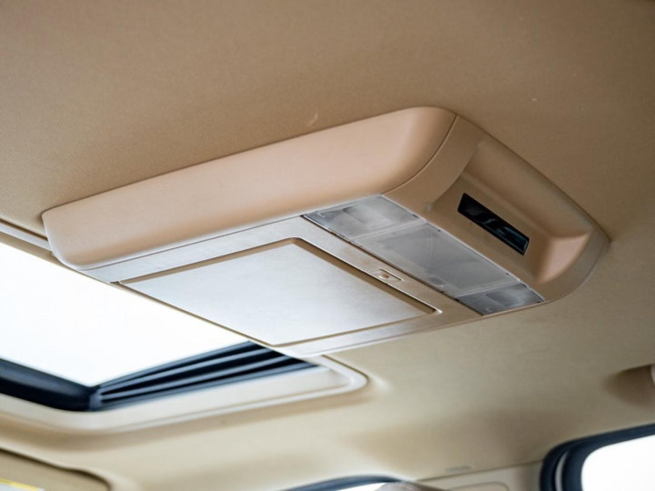 2013 Chevrolet Suburban LTZ Photo