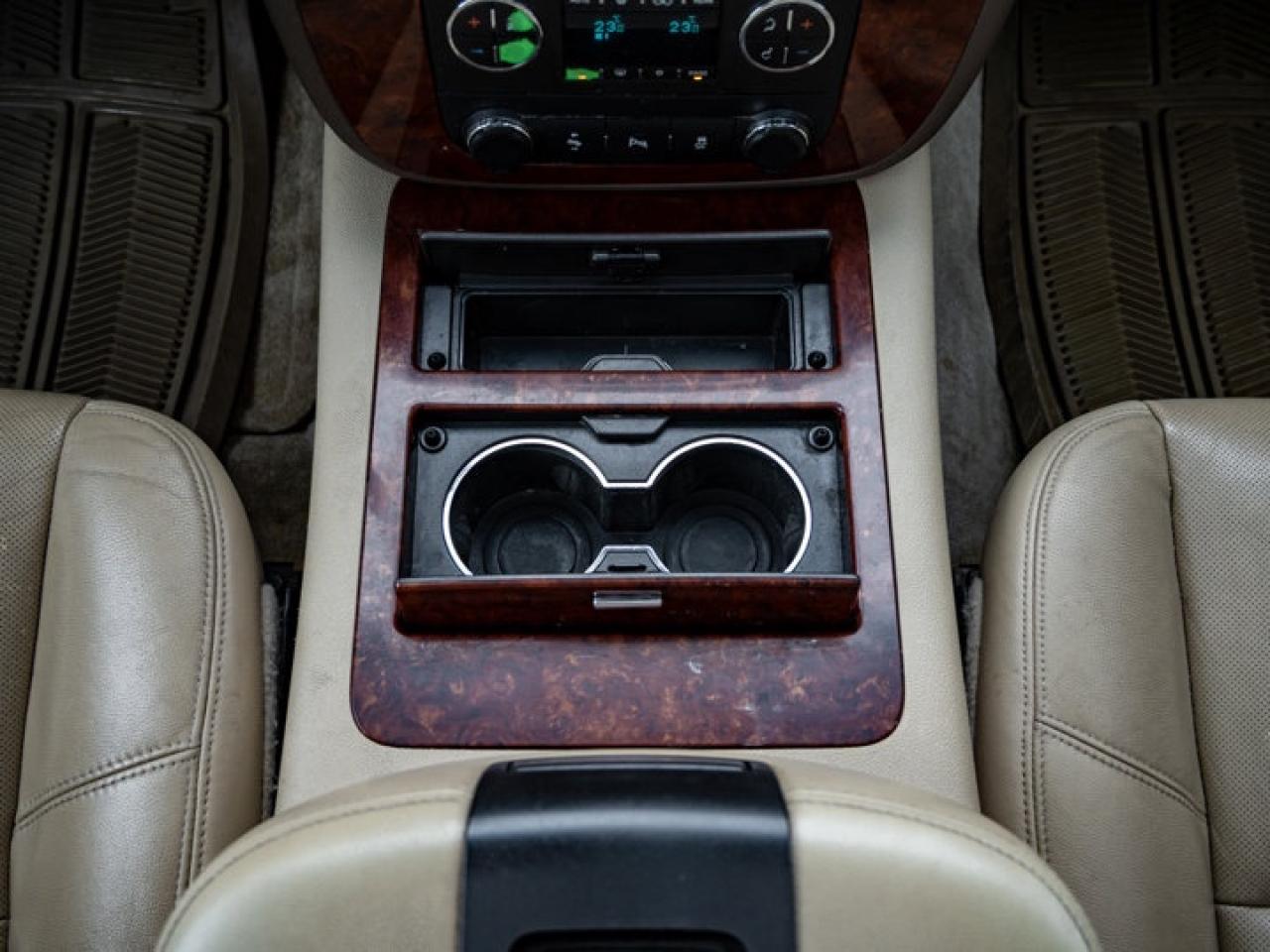 2013 Chevrolet Suburban LTZ Photo