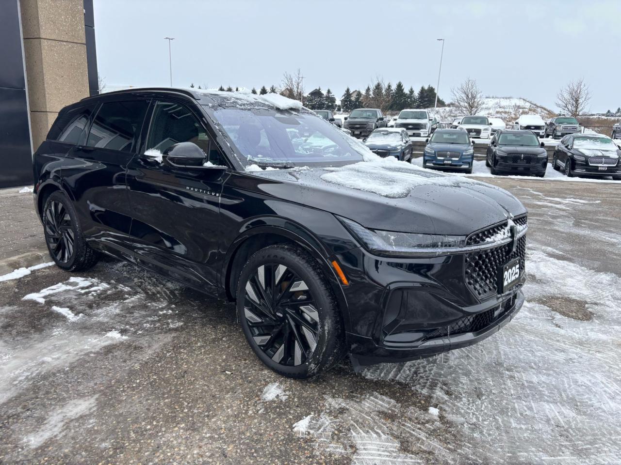 2025 Lincoln Nautilus RESERVE, AWD, 203A PACKAGE, 21" RIMS, PANO ROOF! Photo