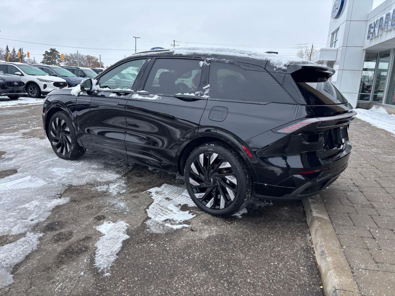 2025 Lincoln Nautilus RESERVE, AWD, 203A PACKAGE, 21" RIMS, PANO ROOF! Photo