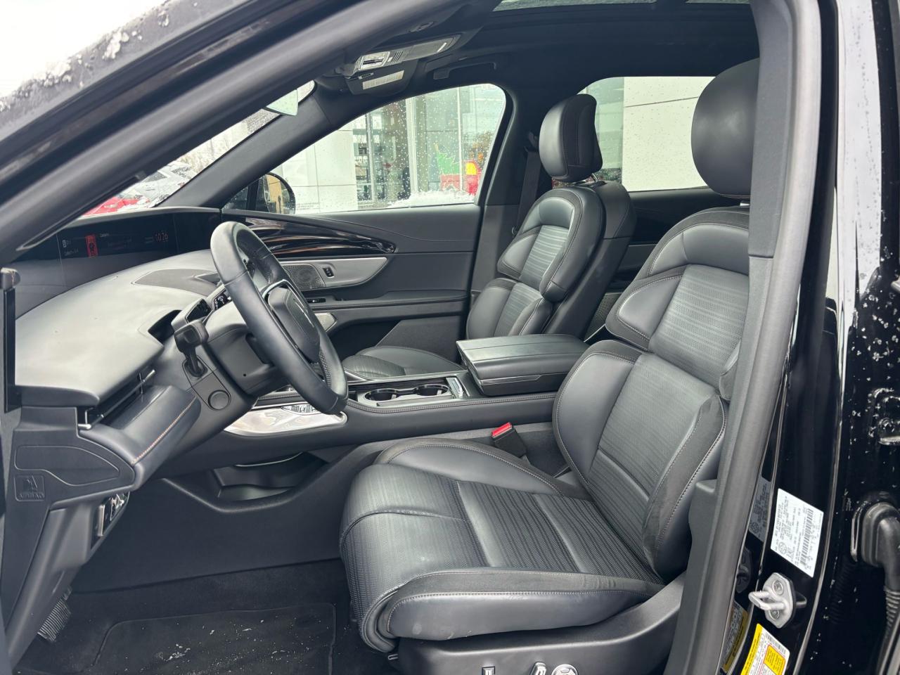 2025 Lincoln Nautilus RESERVE, AWD, 203A PACKAGE, 21" RIMS, PANO ROOF! Photo