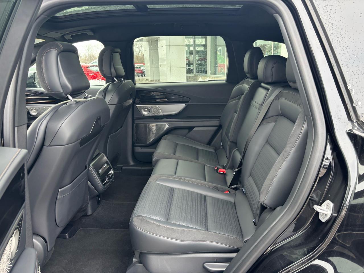 2025 Lincoln Nautilus RESERVE, AWD, 203A PACKAGE, 21" RIMS, PANO ROOF! Photo