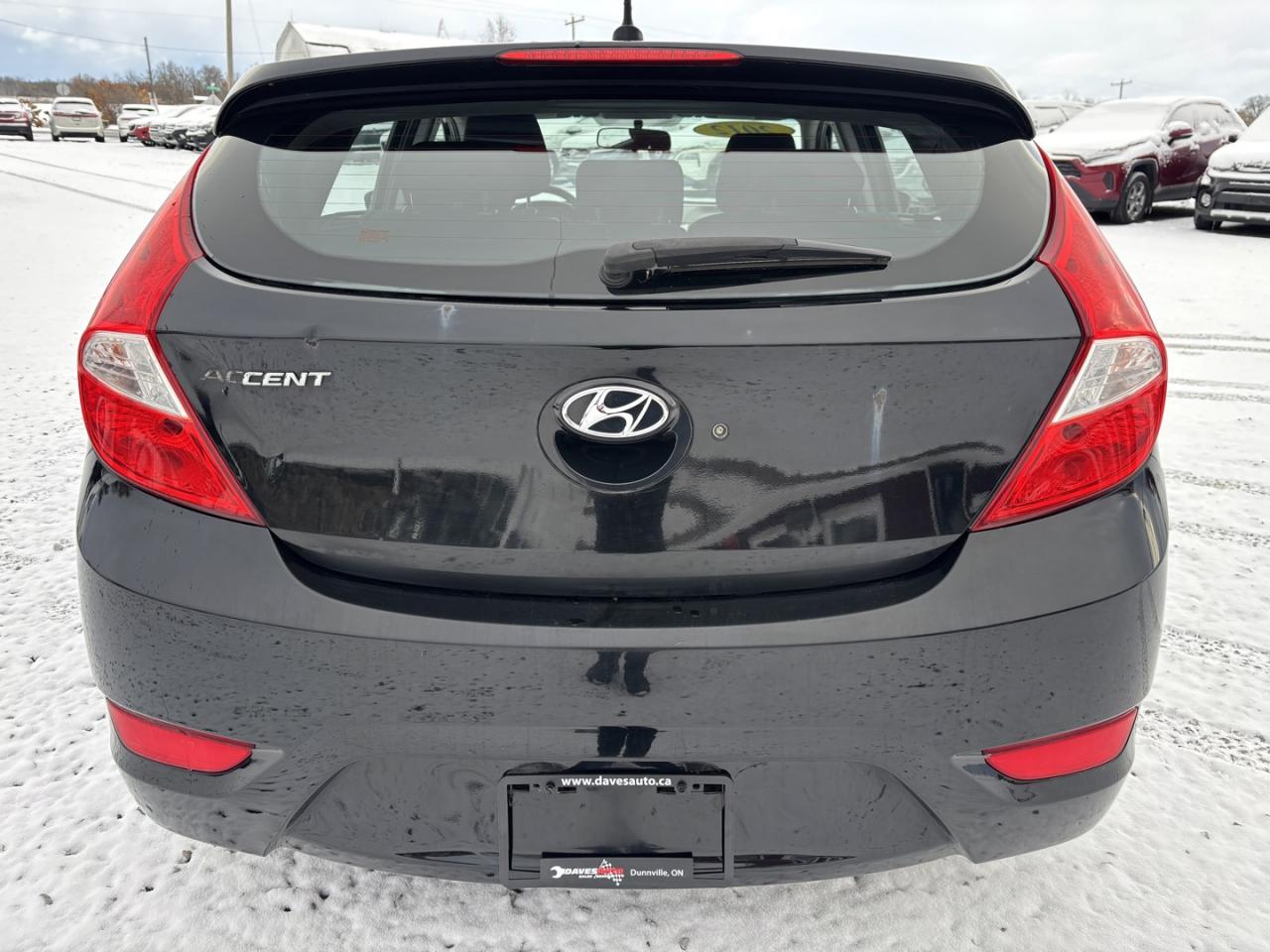 2012 Hyundai Accent GS *NO ACCIDENTS* Photo3