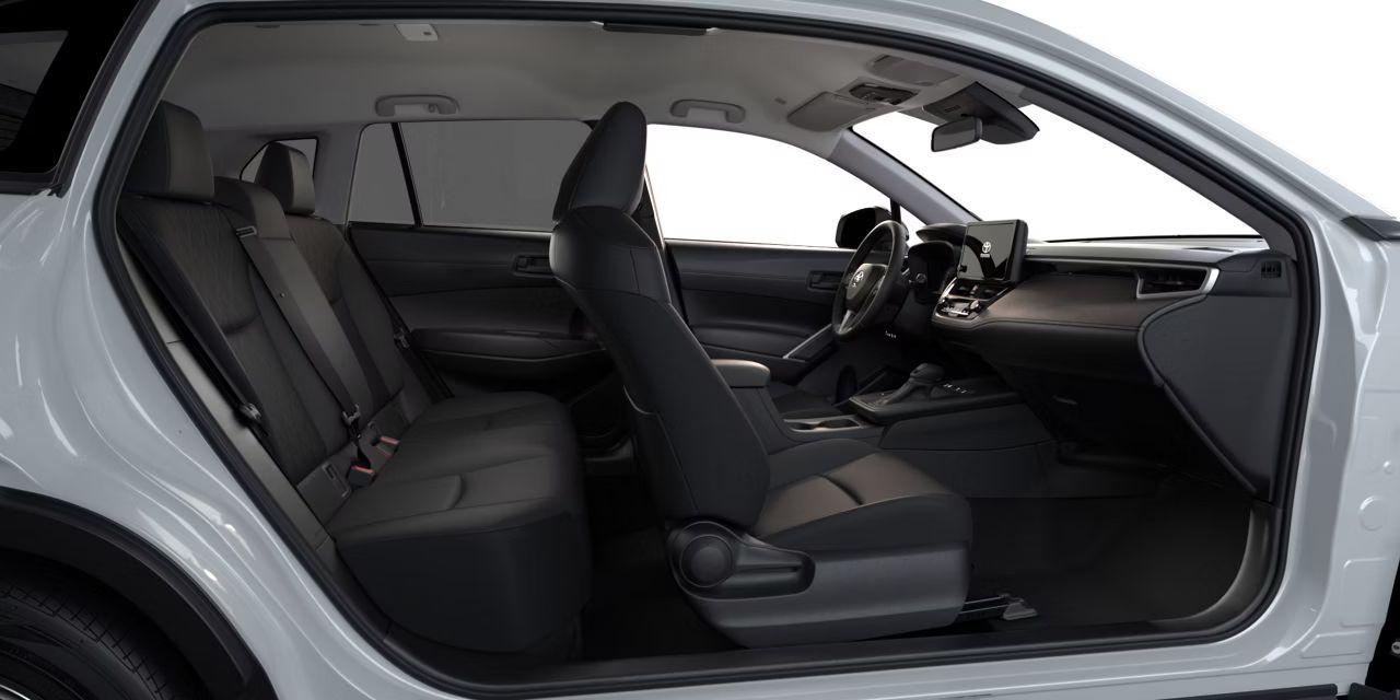 2026 Toyota Corolla Cross LE FWD Photo