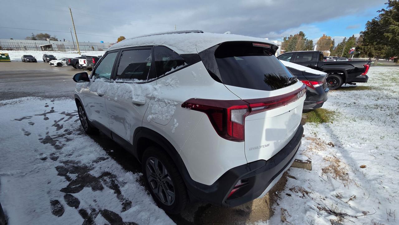 2024 Kia Seltos LX - Photo #2